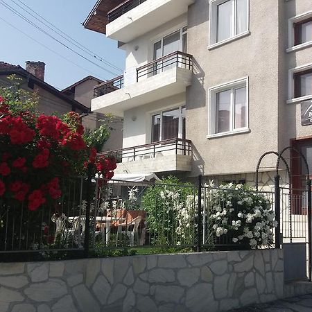 Mira Guest House Dobrinishte Ngoại thất bức ảnh