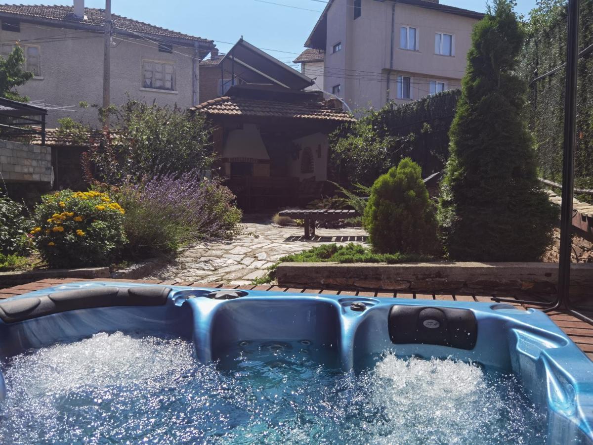 Mira Guest House Dobrinishte Ngoại thất bức ảnh