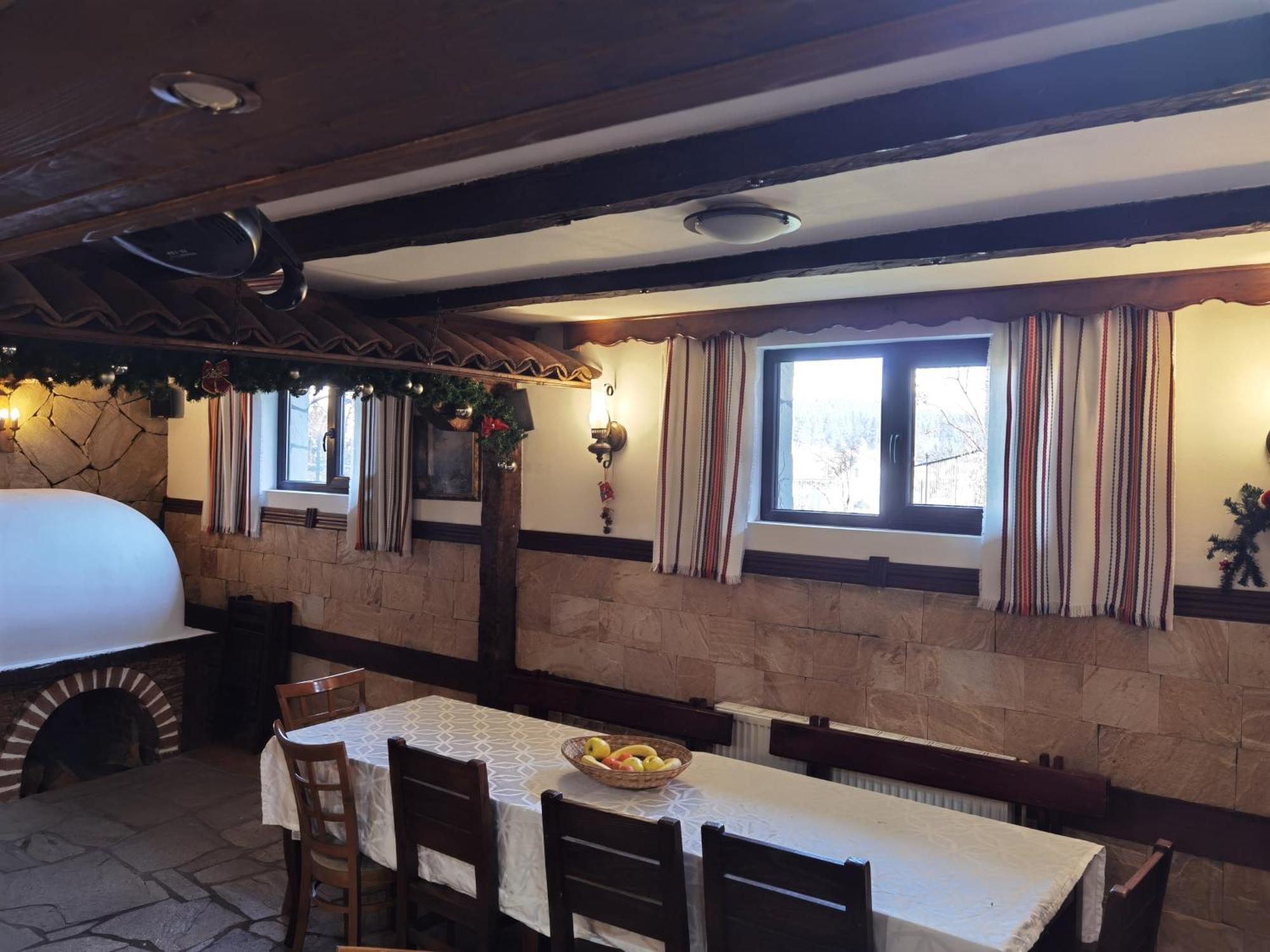 Mira Guest House Dobrinishte Ngoại thất bức ảnh