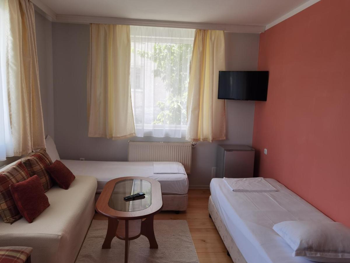 Mira Guest House Dobrinishte Ngoại thất bức ảnh