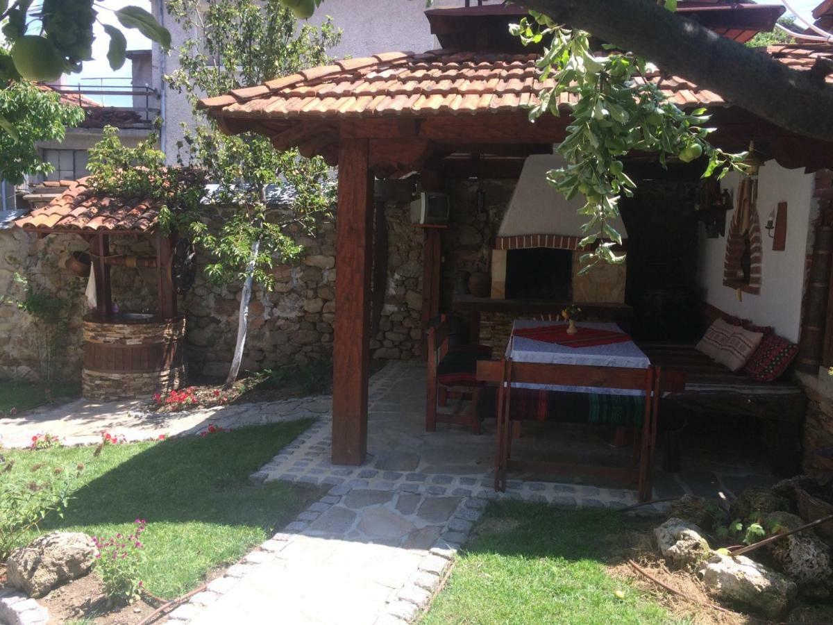 Mira Guest House Dobrinishte Ngoại thất bức ảnh
